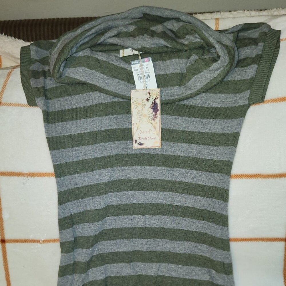 Green & Gray Stripped Scoop Neck Short-Sleeved Shirt, NWT, Women's Size Small